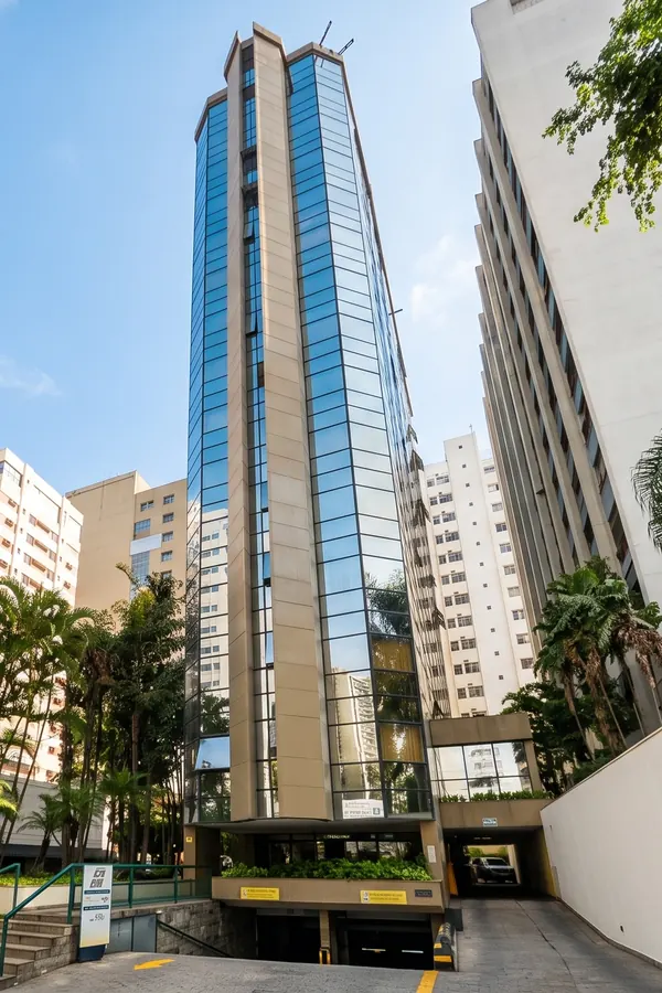 Fachada do prédio da Stance na Rua Dr. Renato Paes de Barros, 512, Itaim Bibi, São Paulo